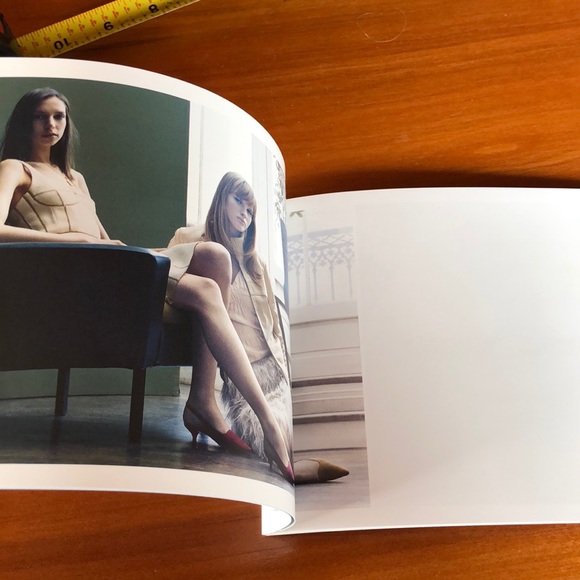 Louis Vuitton pret-a-porter 2002-03 catalog - Picture 2 of 8